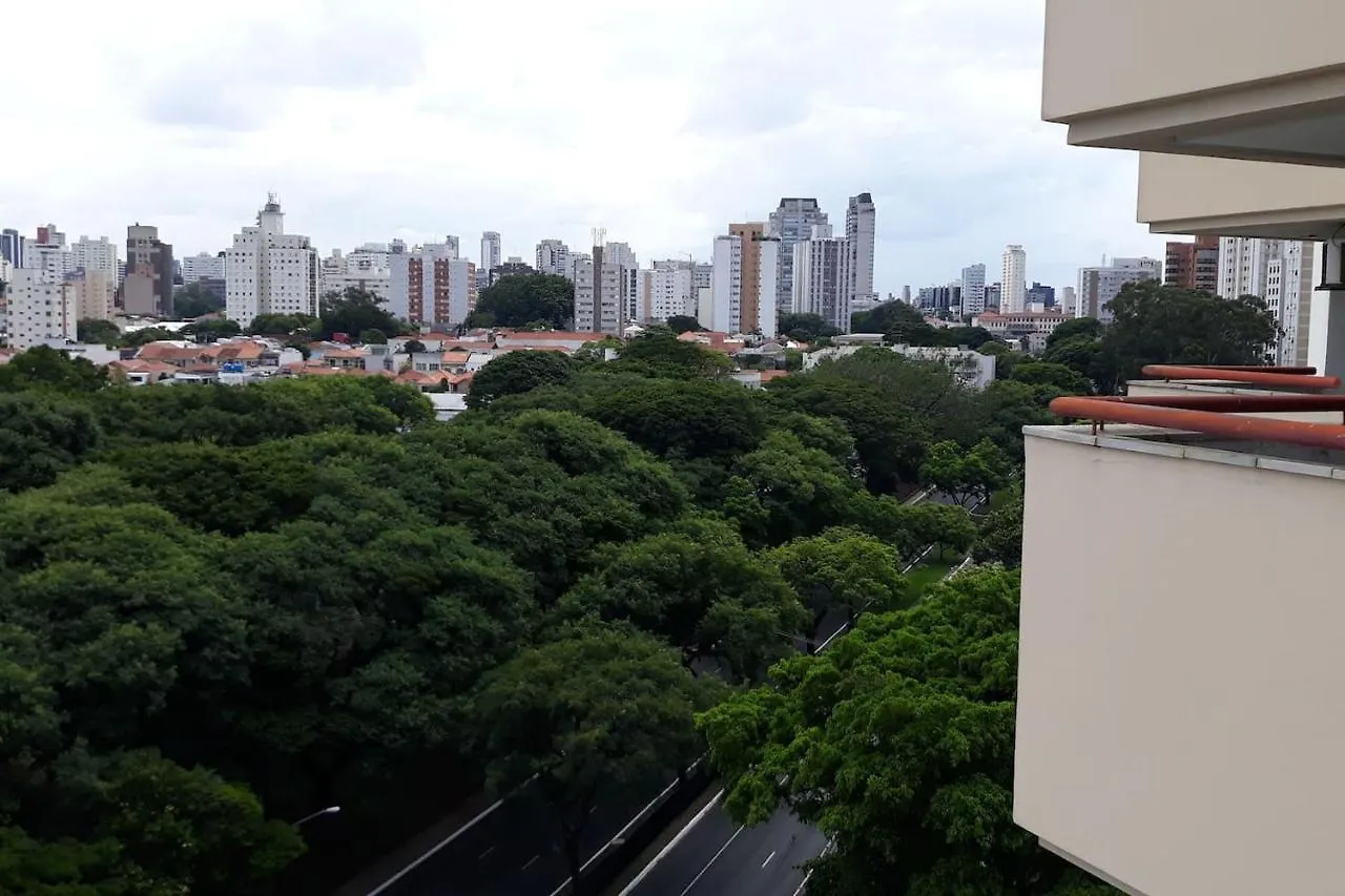 Flat com Sacada - Região Ibirapuera próximo vários Hospitais e UNIFESP São Paulo