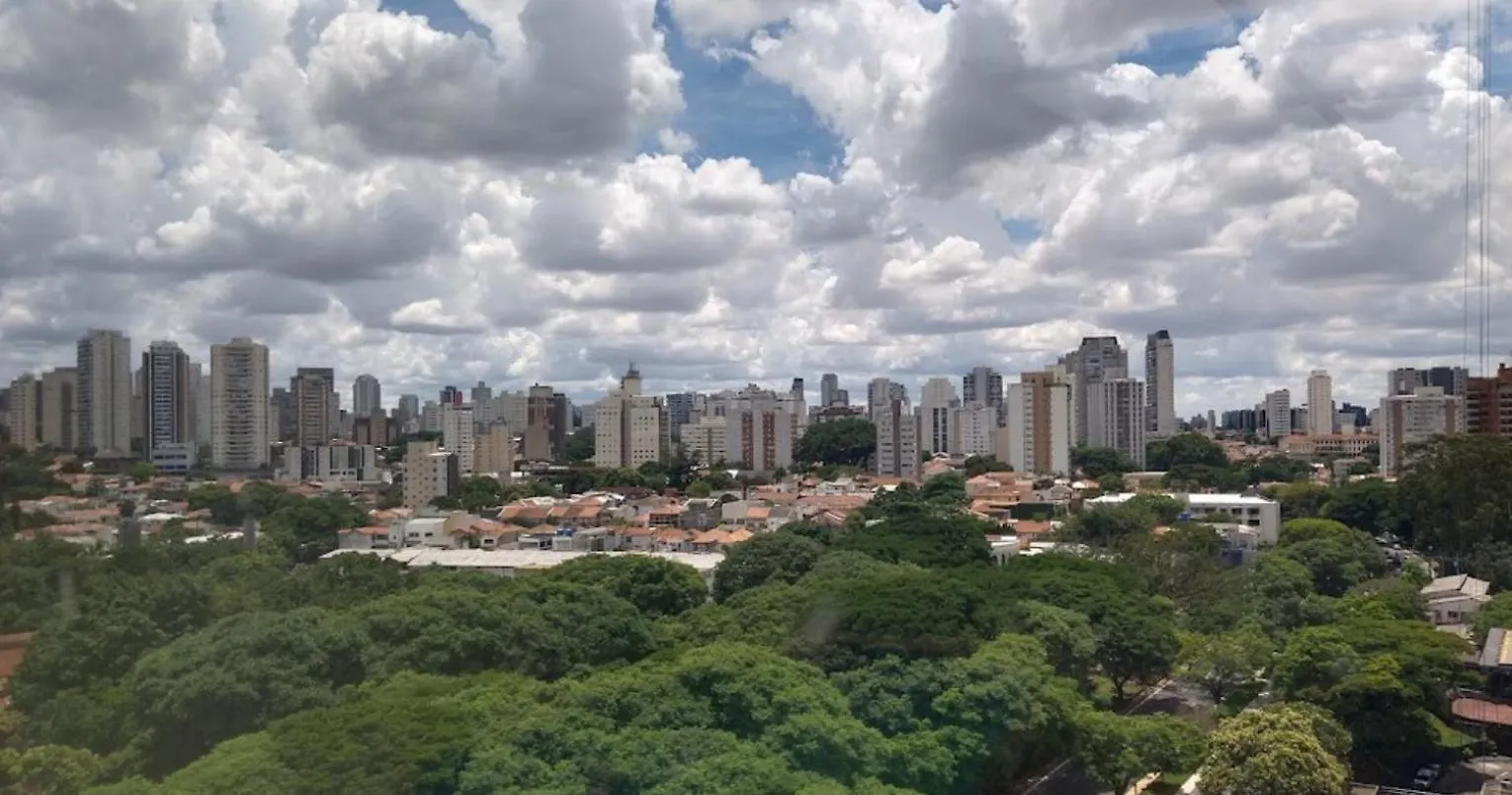 Flat com Sacada - Região Ibirapuera próximo vários Hospitais e UNIFESP São Paulo